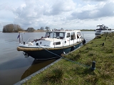 Boot varen in Friesland met Yachtcharter Leeuwarden